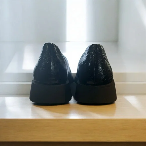 Katy Perry DAARLING Slip on Black patent loafers NWB size (11) - Picture 3 of 4